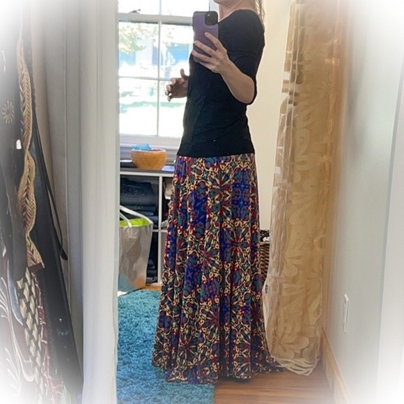 💕New With Tag Super Cute Lularoe Maxi Skirt💕 - Picture 6 of 11